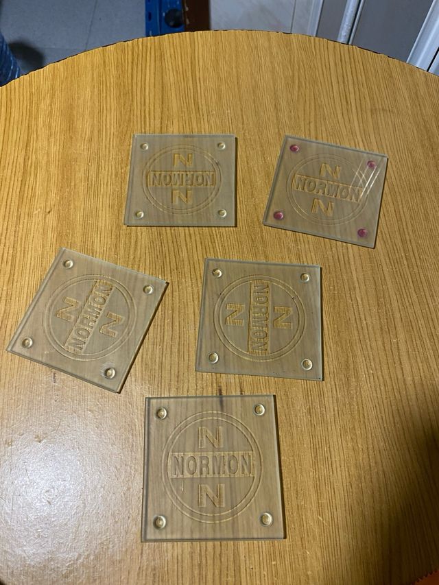 5 posavasos Normon + soporte