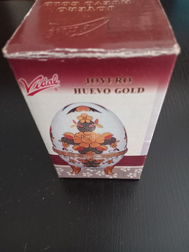 Joyero huevo Vical dorado