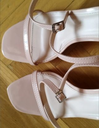 Sandalias de tacón Nude de Asos