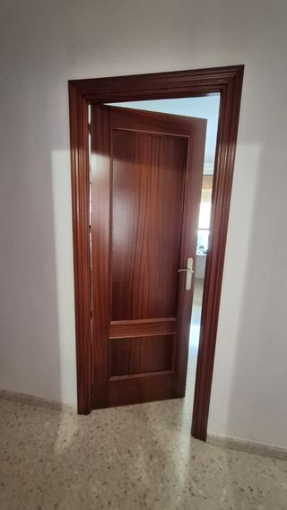 Puerta madera 