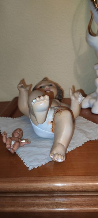 Niño Jesús vintage con ángel