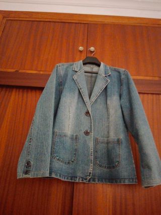 Chaqueta vaquera azul mujer
