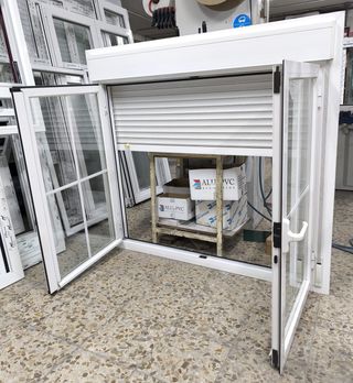 Ventana Abatible de aluminio de 141 x 134,5
