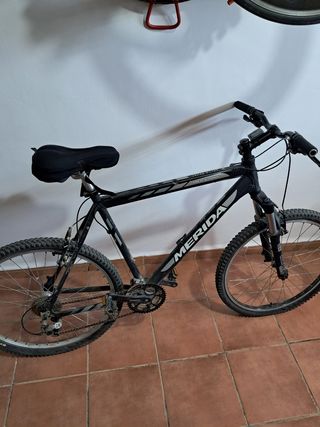 Bicicleta Mérida MTB
Tamaño medio-grande