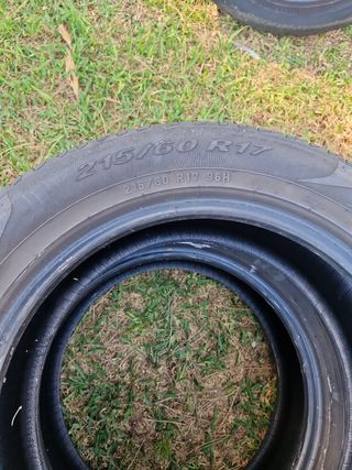 Neumáticos Pirelli 215/60/17