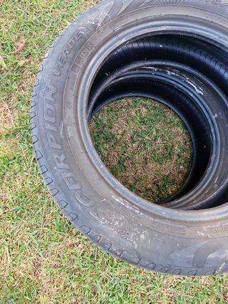 Neumáticos Pirelli 215/60/17