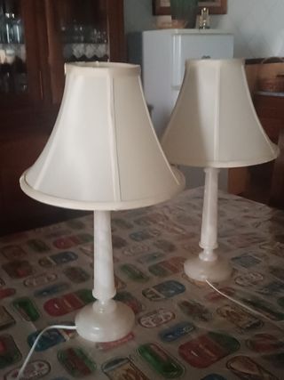 2 Abajures de Mármore - Brancos