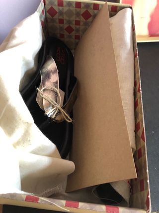 Sandalias AS98 negras y plateadas