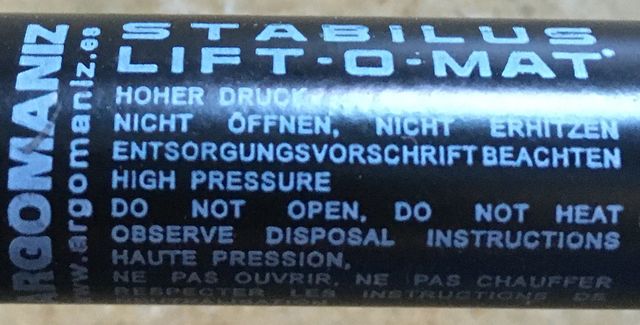 Mecanismo elevación neumático almacenamiento cama 