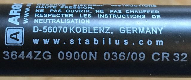 Mecanismo elevación neumático almacenamiento cama 