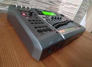 BOSS BR-1600: Grabadora y Mezcladora