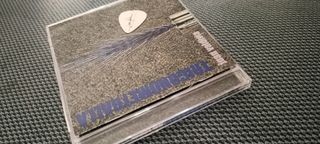 CD y Púa Trigometralla - Juan Valdivia