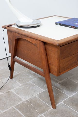 Mesa auxiliar de diseño nórdico 60s