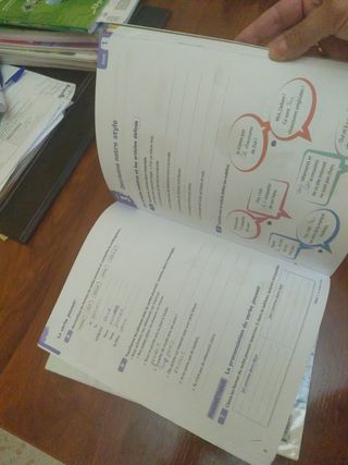 Français. 2 Secundaria. Adomania