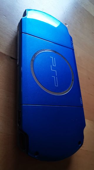 Sony PSP como nueva edición limitada vibrant blue