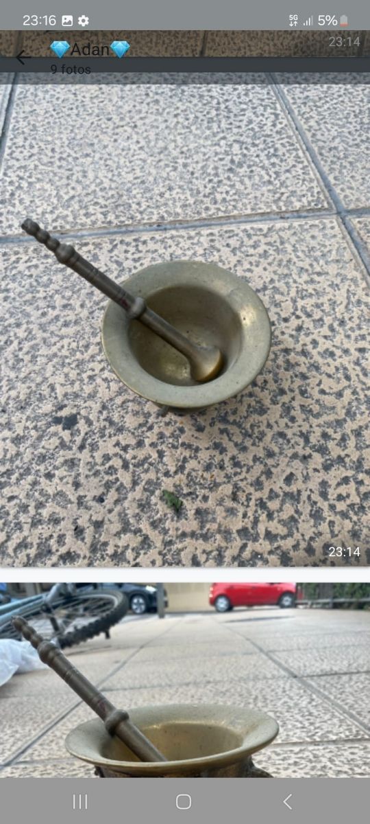 Mortero antiguo de bronce