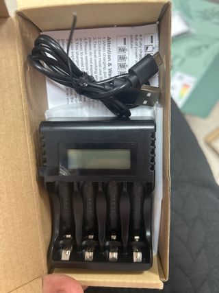 Cargador Pilas Recargables POWEROWL LCD