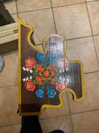 Appendiabiti in legno vintage - fiori rossi