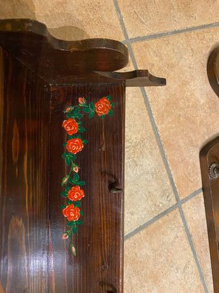 Appendiabiti in legno vintage - fiori rossi
