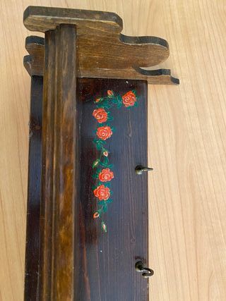 Appendiabiti in legno vintage - fiori rossi
