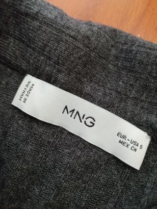 Blusa Cinza Mango - botões