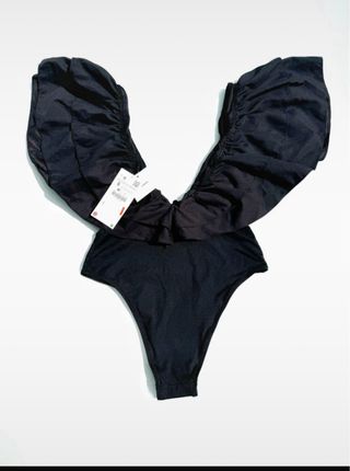 New Bañador negro con volantes Zara 