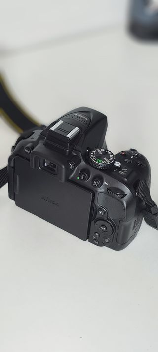 Nikon D5300 + Objetivo 18-140mm VR