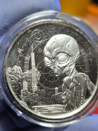 Moneda 1 Onza Plata Alien I