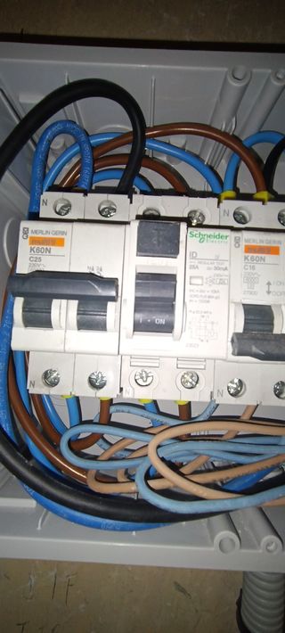 Electricista 24/7 horas-Madrid