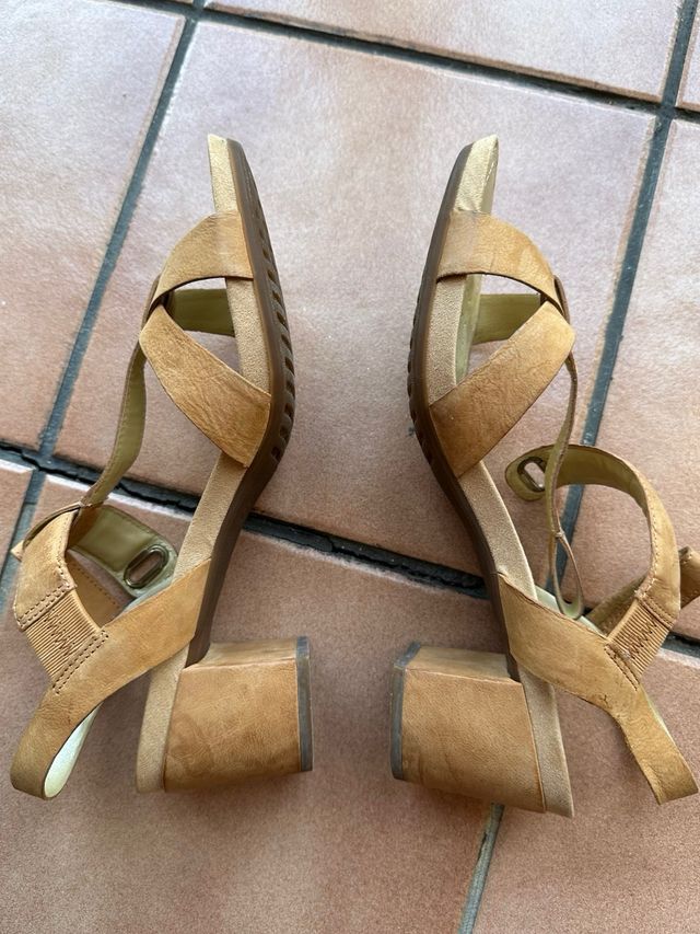 Sandalias Geox de tacón marrón mujer nº41