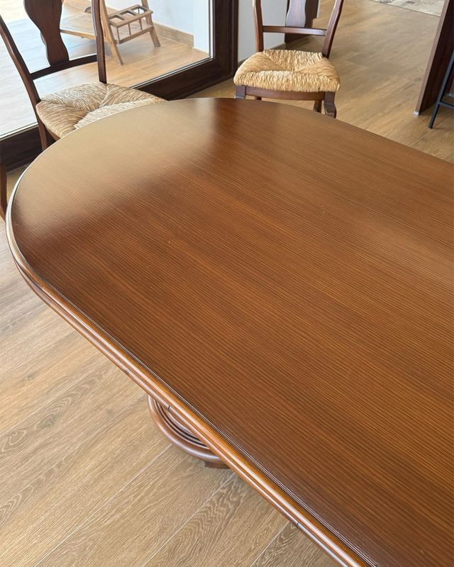 Mesa comedor ovalada extensible - madera maciza