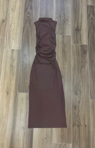 Abito lungo marrone elasticizzato nuovo donna