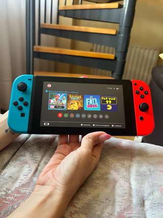 Nintendo Switch Azul/Rojo
La funda opcional 12€