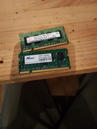 RAM DDR2 2x1GB - Hynix & ASint