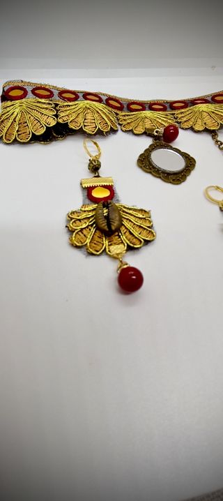 Conjunto collar gargantilla pendientes