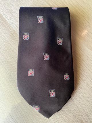 Corbata seda antiguo escudo universidad
