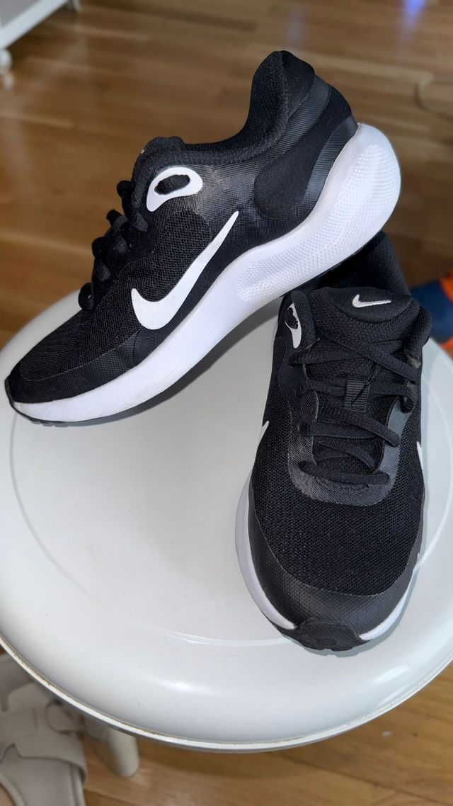 Scarpe da ginnastica Nike Revolution 7 unisex, per corsa