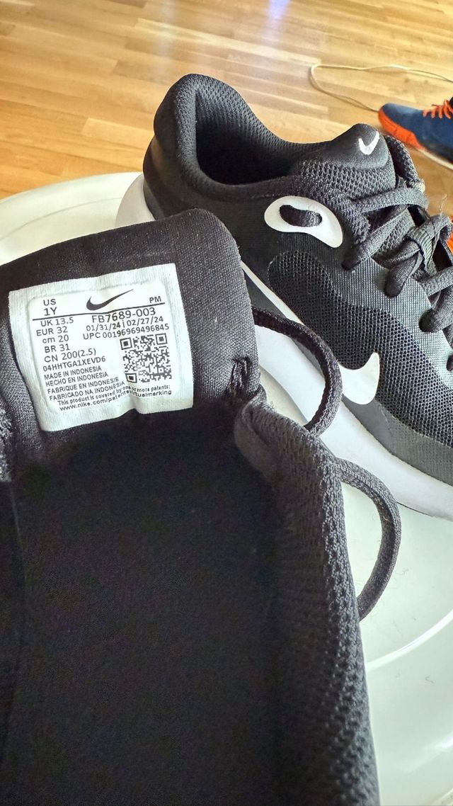 Scarpe da ginnastica Nike Revolution 7 unisex, per corsa