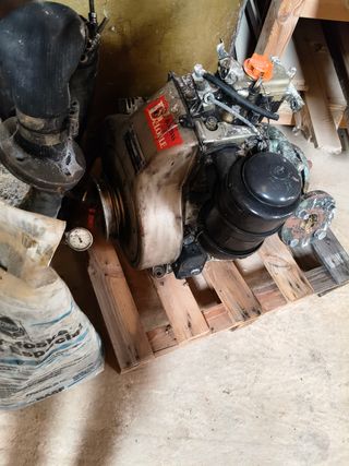 Motor Lombardini diésel con filtros de agua