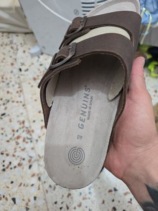 Sandalias GENUINS marrón tengo 2 pares a estrenar