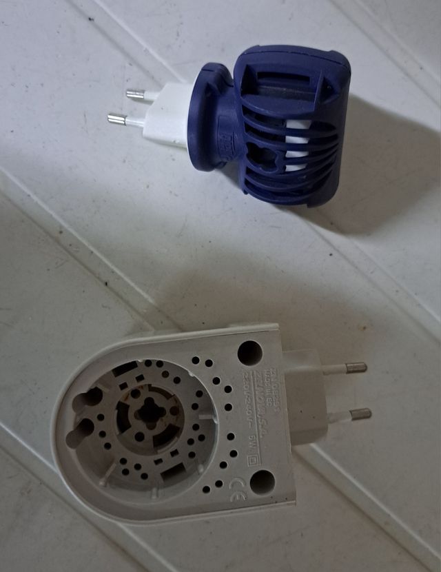 Varios modelos diferentes de Repelentes mosquitos