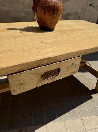 Gran Mesa vintage de madera maciza.  tocinera