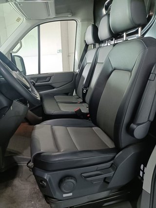 Volkswagen Crafter 35 Furgón Medio L3H2 2.0 TDI 102 FWD 4p