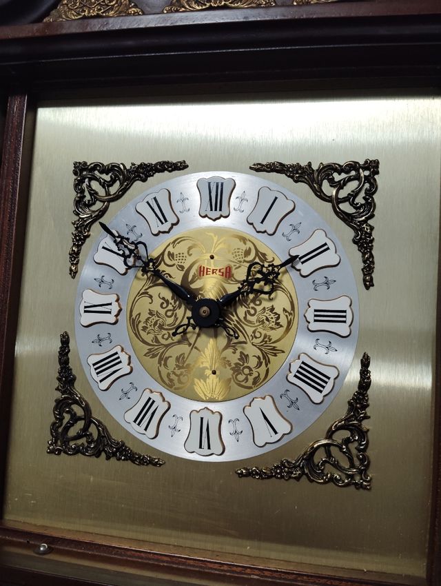 Reloj Pared antiguo de madera