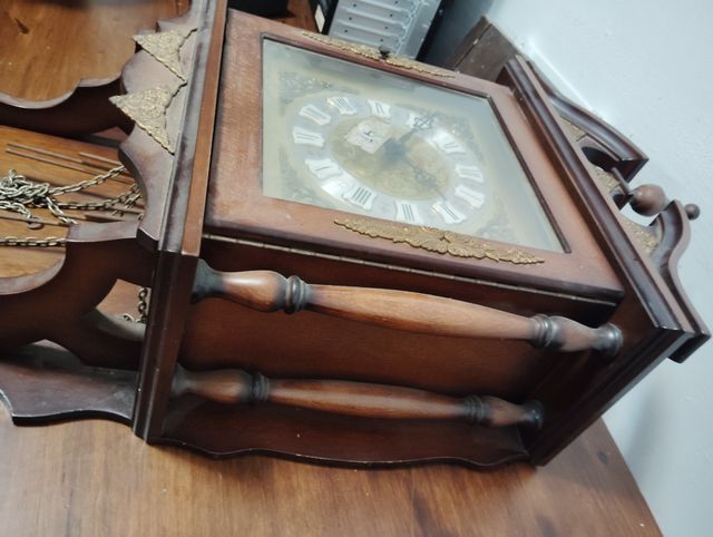 Reloj Pared antiguo de madera