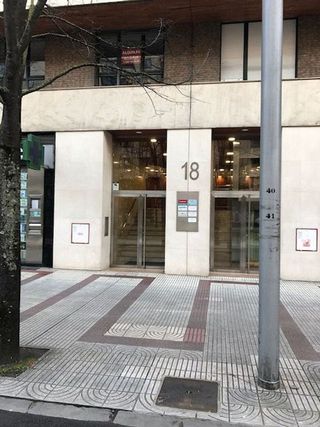 Oficina en alquiler en Ermitagaña - Mendebaldea en Pamplona