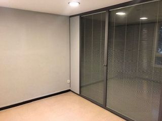 Oficina en alquiler en Ermitagaña - Mendebaldea en Pamplona