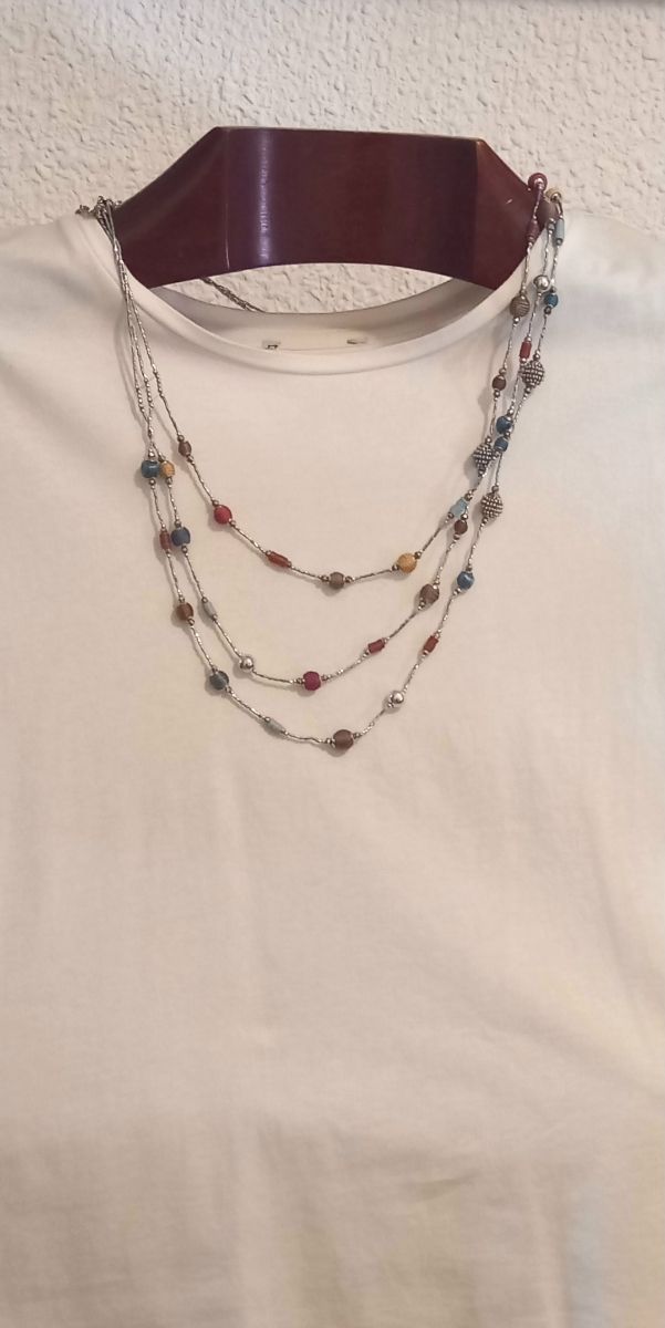 Collar largo multicolor plateado