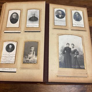 Álbum de fotos antiguo - Hojas madera -completo