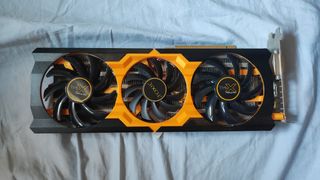 Gráfica Sapphire Toxic R9 270X 2GB